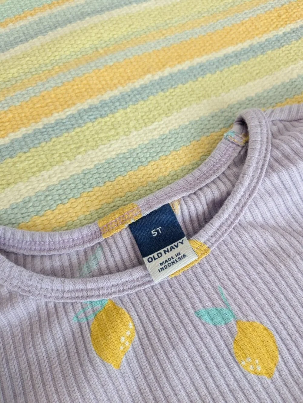🛍️ BUNDLE ONLY • Old Navy purple lemon print ribbed short sleeve shirt size 5T